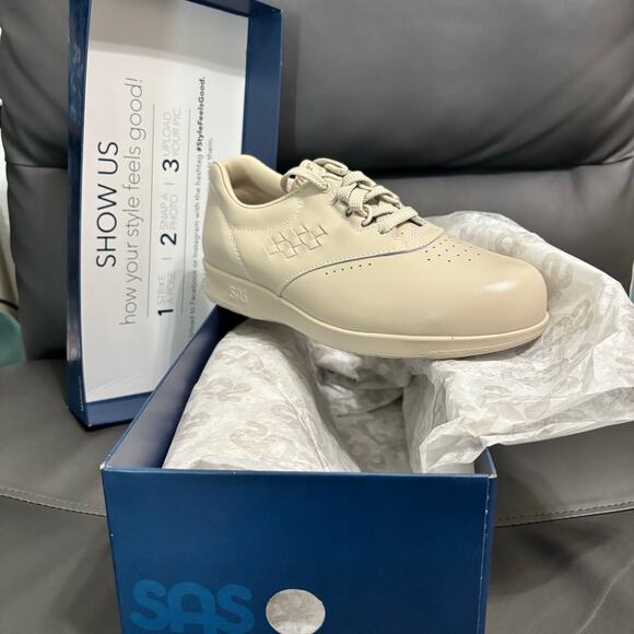 SAS - Women's - Freetime Bone Comfort Walking Shoes - Size 7W - New in Box